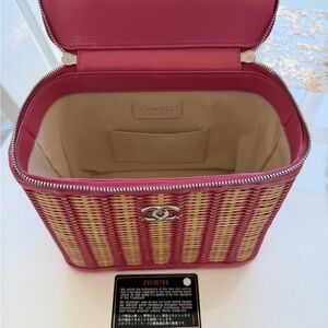 CHANEL Pink and Natural Woven Straw Tote with Silver CC